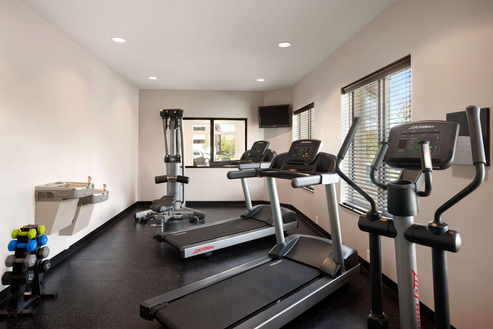 Country Inn & Suites By Radisson, New Orleans I-10 East, La מראה חיצוני תמונה
